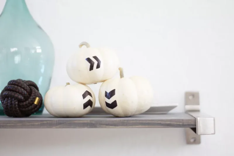 90 Creative Halloween Pumpkin Decorating Ideas to Try This Season 45 Arrow Pumpkin