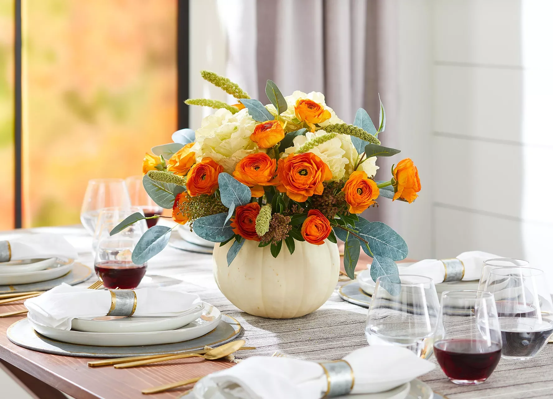 80 Quick Halloween Crafts You Can Complete in One Day 40 Autumn Flower-Filled Pumpkin