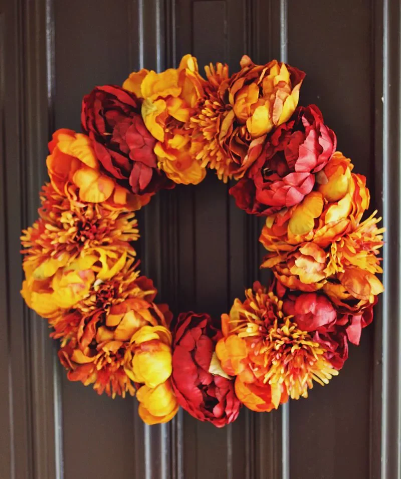 66 Beautiful Fall Wreath DIY Ideas to Welcome Autumn Into Your Home 31 Autumnal Floral Wreath DIY