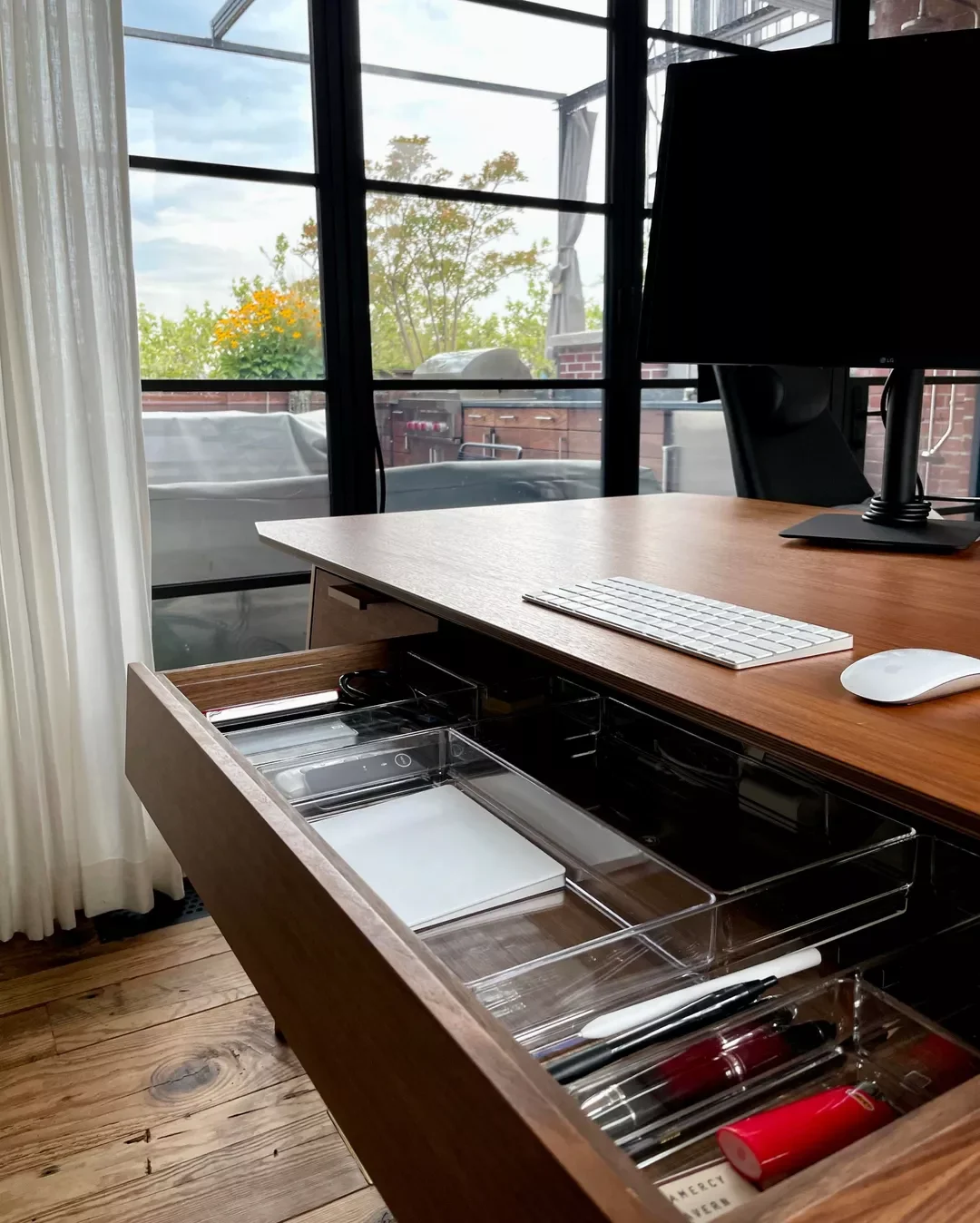 28 Brilliant Ways to Transform Your Workspace Into an Organized Haven Avoid Overcrowding