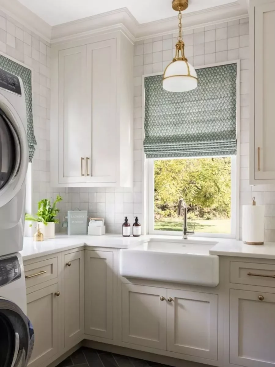 30+ Stunning Tile Ideas That Will Transform Your Laundry Room Backsplash