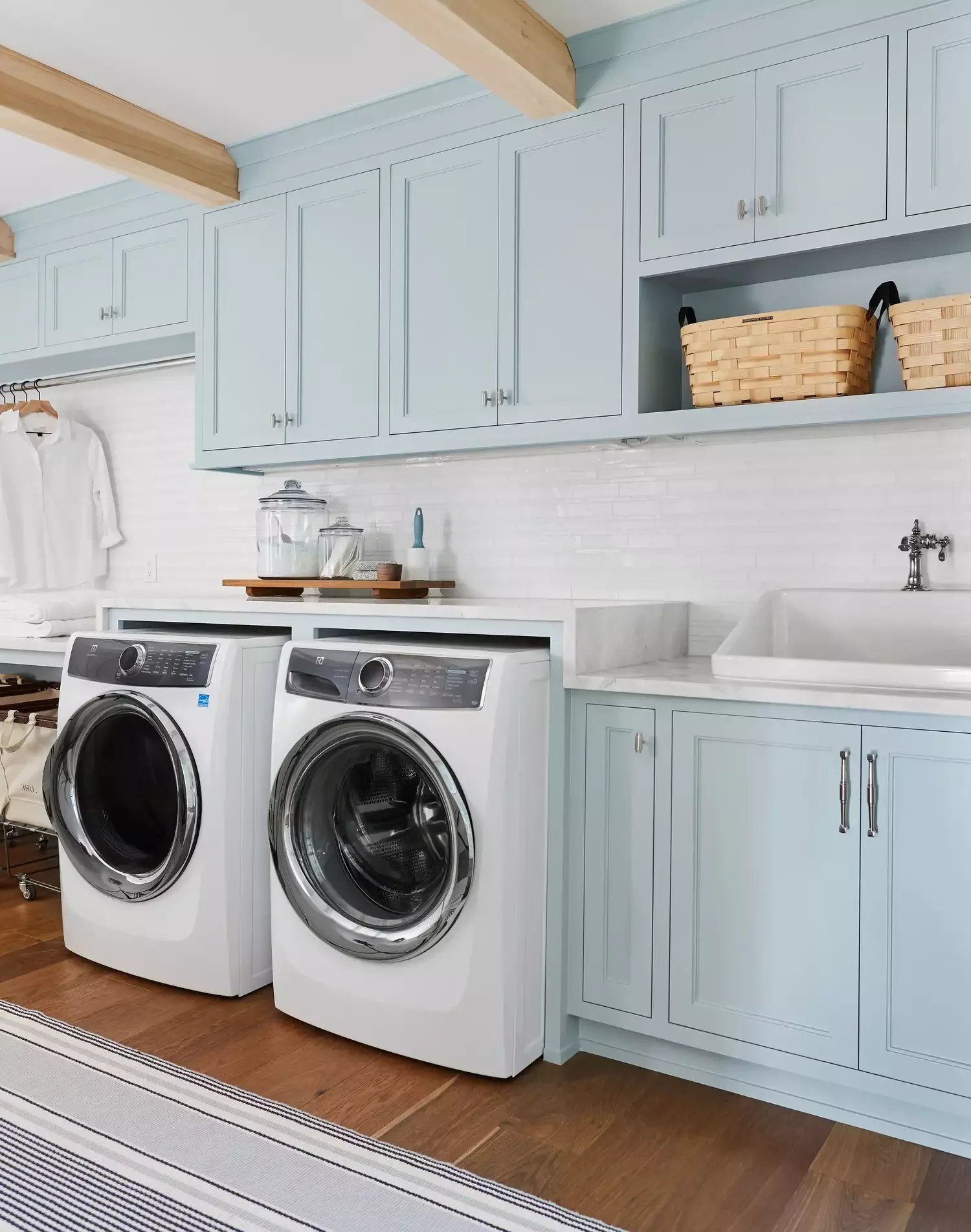 30+ Stunning Tile Ideas That Will Transform Your Laundry Room Backsplash