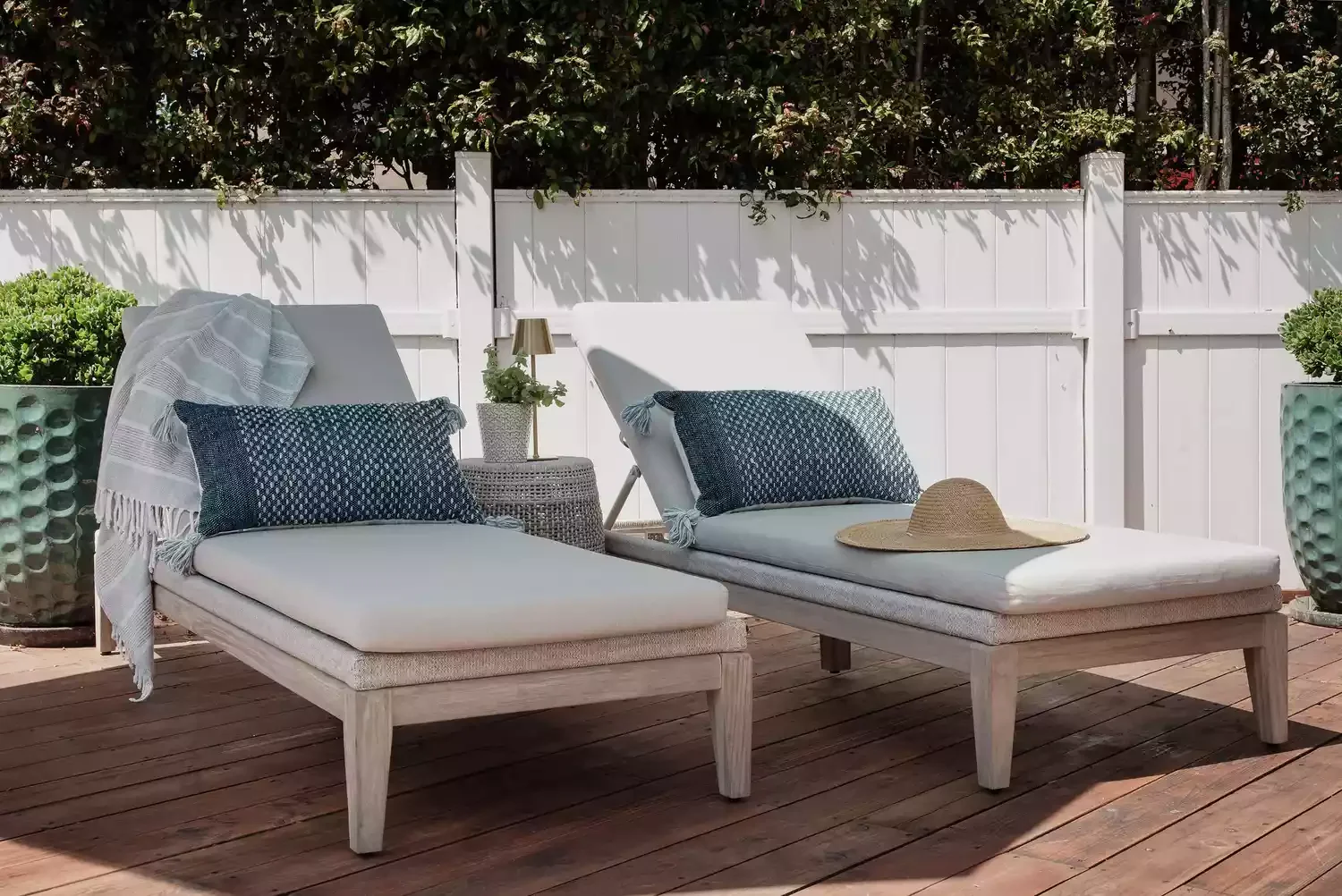 57 Stunning Backyard Transformation Ideas to Create Your Perfect Outdoor Retreat Backyard Deck Lounge Area
