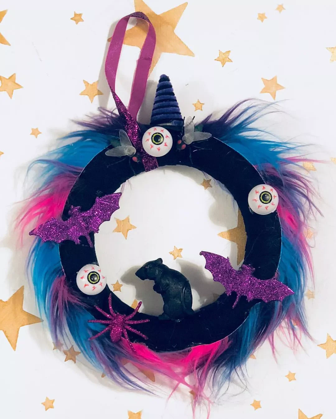 45 Spooktacular Halloween Wreath Ideas That Will Make Your Front Door the Neighborhood's Favorite Stop 7 Bat Halloween Wreath