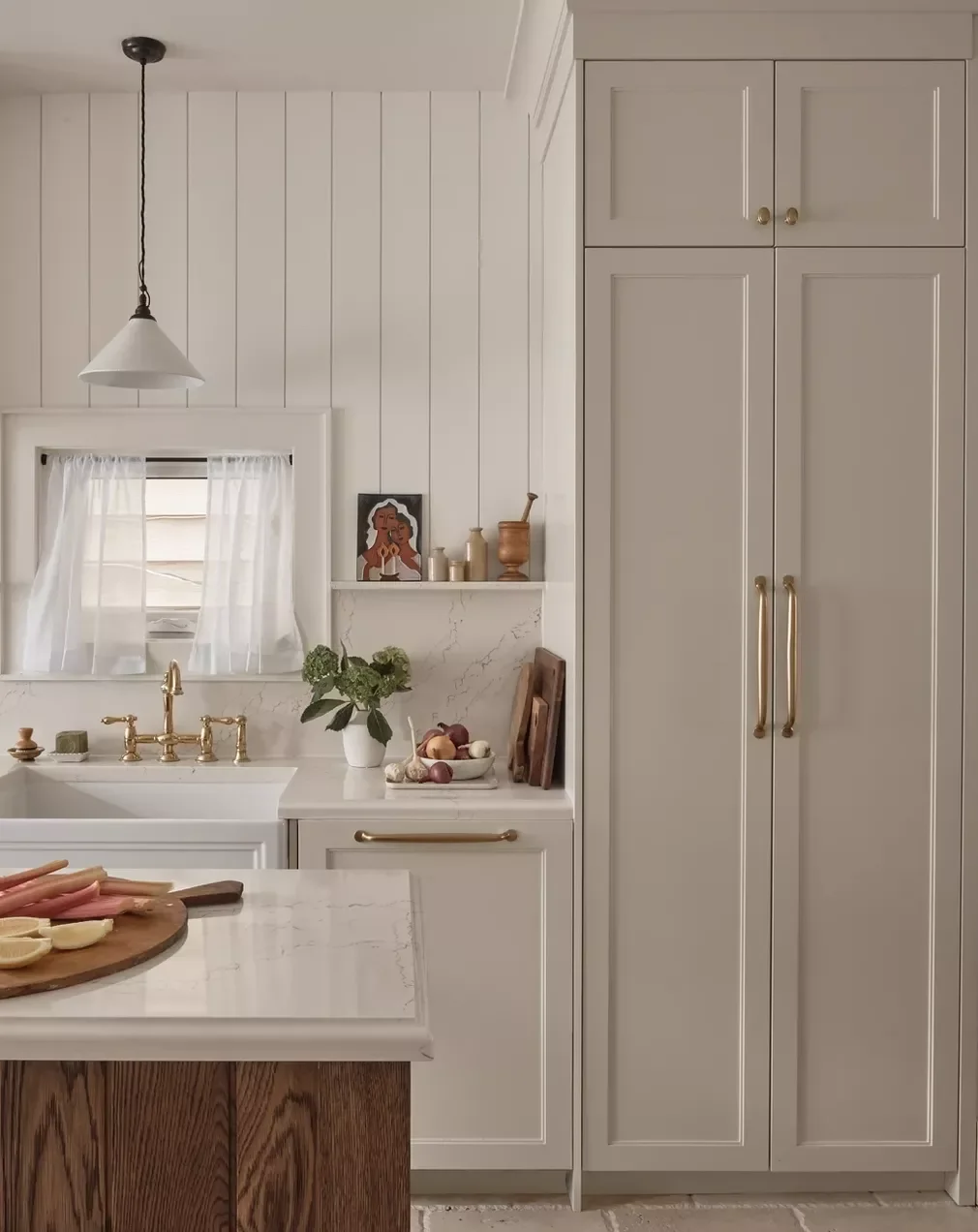 44 Beautiful Beadboard Kitchen Backsplash Ideas to Create Your Dream Cooking Space 19 Beadboard and Quartz Slabs