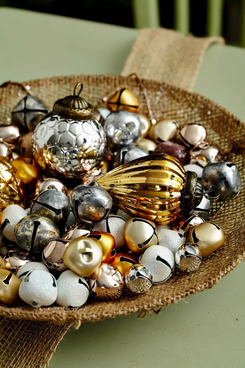 Beautiful Bell Christmas Table Collection