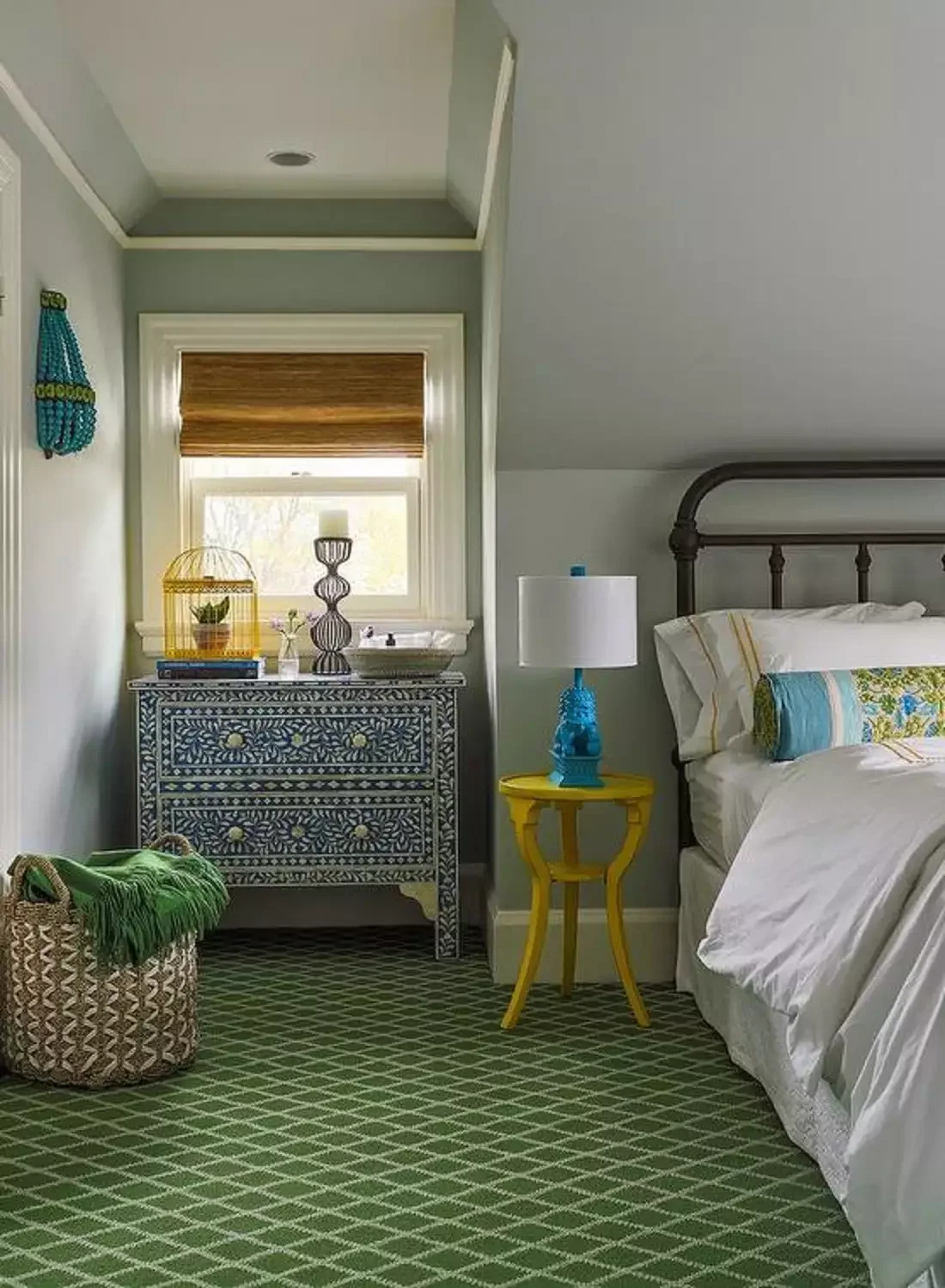 24 Brilliant Primary Bedroom Lighting Ideas That Transform Your Space 17 Bedside Lamps as Accent Pieces