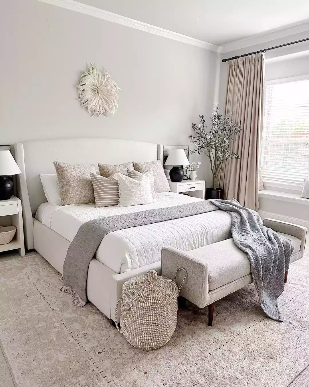 33 Stylish Beige Bedroom Ideas That Will Transform Your Space 10 Beige Curtains