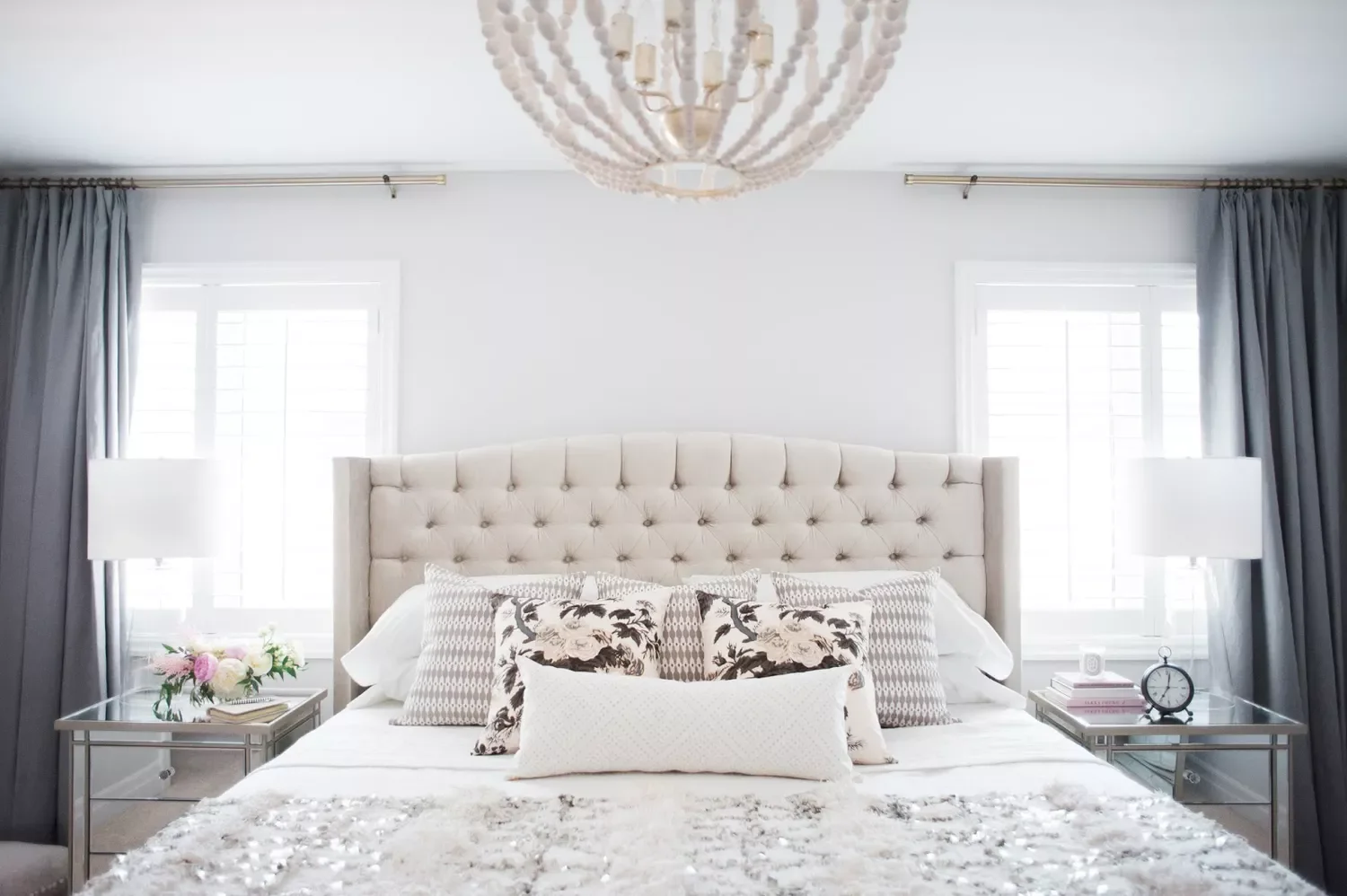 33 Stylish Beige Bedroom Ideas That Will Transform Your Space 31 Beige Glam