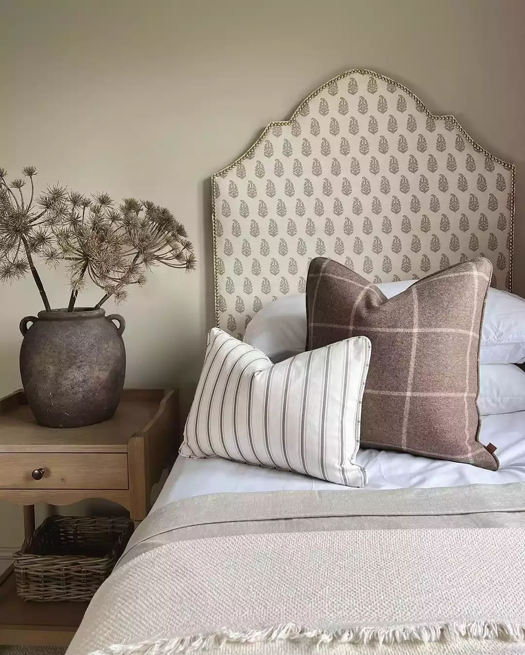 33 Stylish Beige Bedroom Ideas That Will Transform Your Space 34 Beige Patterns