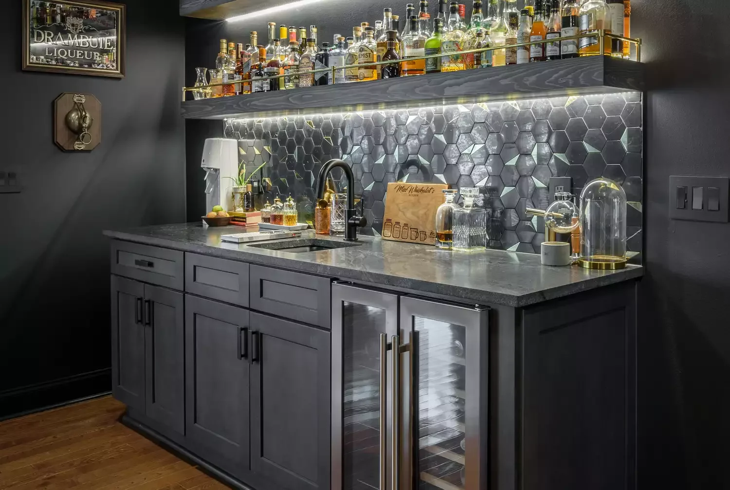23 Granite Countertops That Will Make Your Kitchen Absolutely Stunning Black Granite Countertop