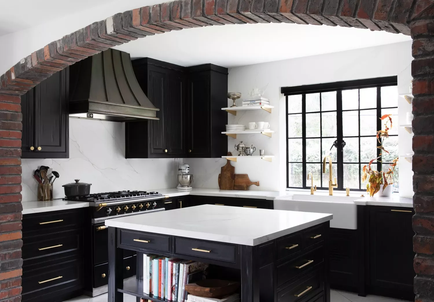 37 White Backsplash Ideas That Transform Any Kitchen Style Black Kitchen Cabinets