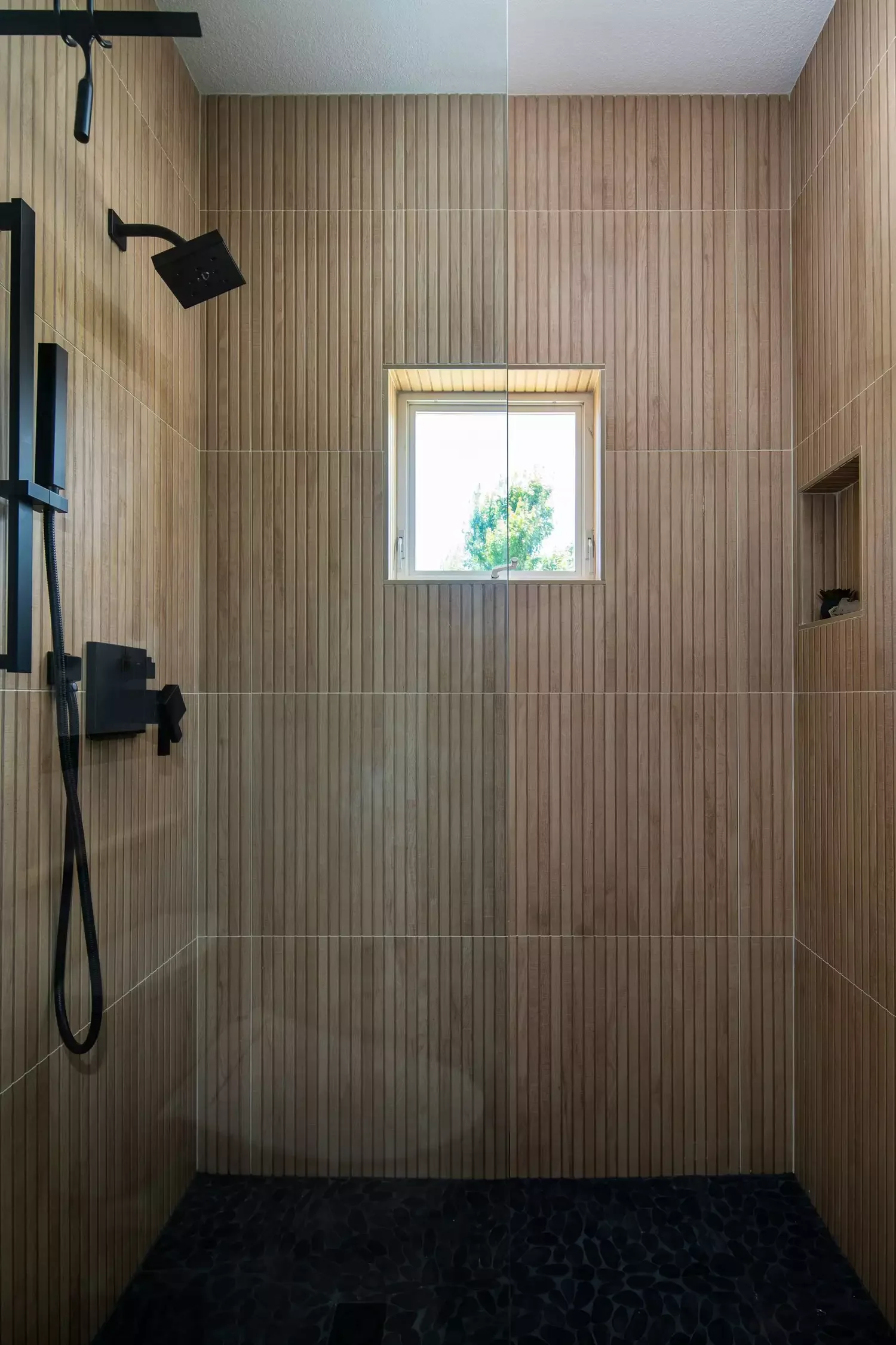 33 Japandi Bathroom Ideas for Ultimate Zen Transformation Black Pebble Flooring