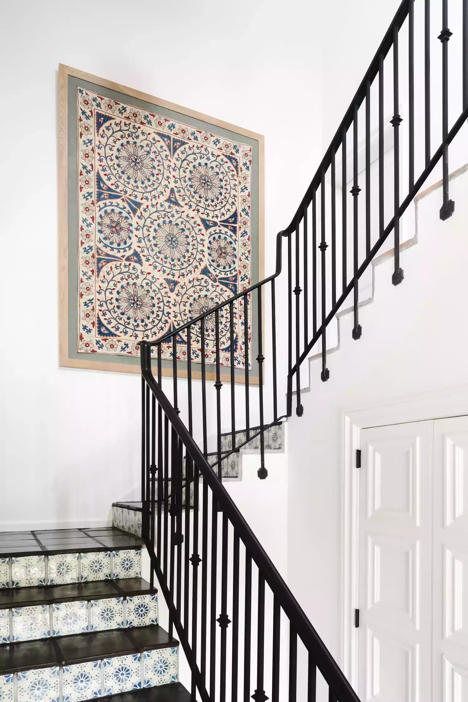 20 Bold Black Staircase Ideas That Will Transform Your Home 14 Black Tile Stairs