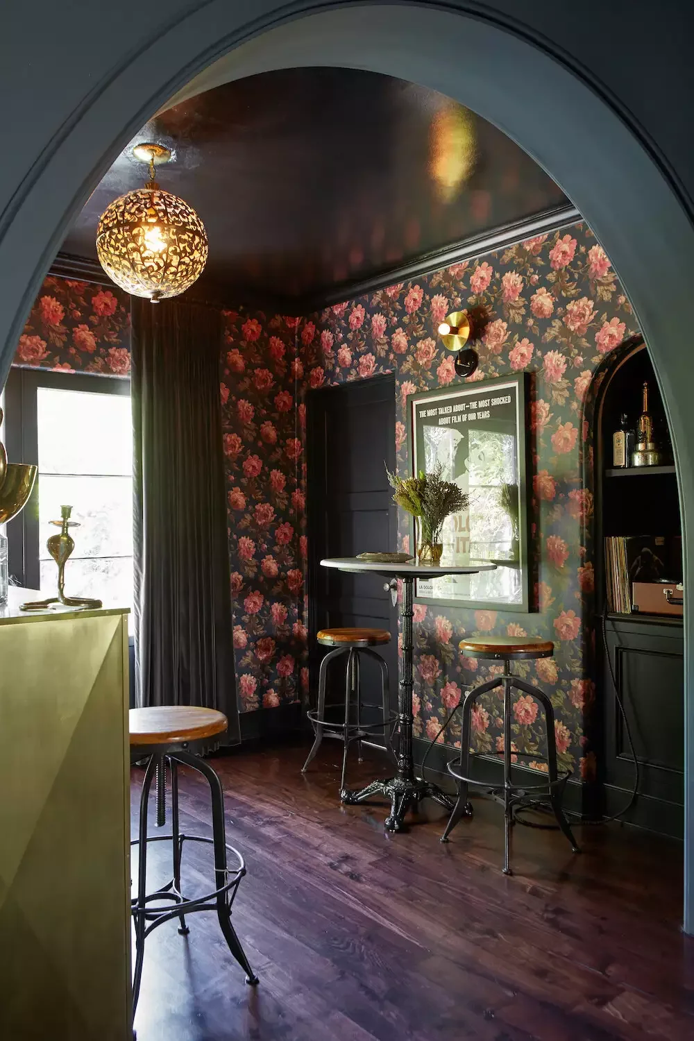 39 Bold Black Living Room Ideas That Will Transform Your Space Into Something Extraordinary 16 Black Wallpaper Background