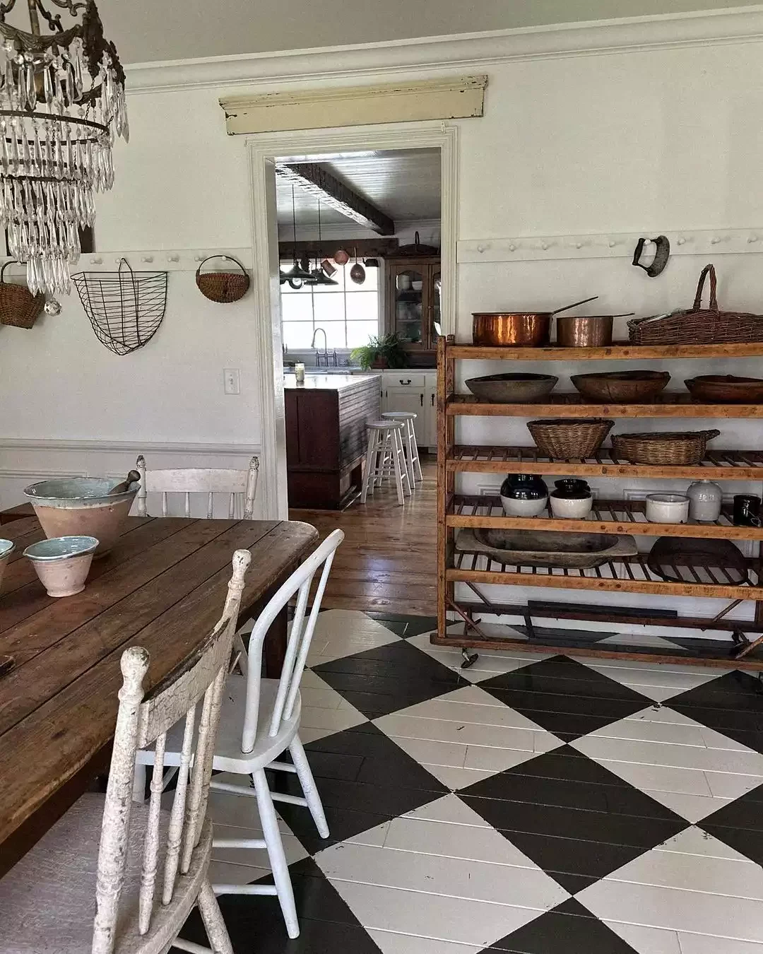 68 Charming Farmhouse Kitchen Ideas That Never Go Out of Style Black and White Checkered Flooring
