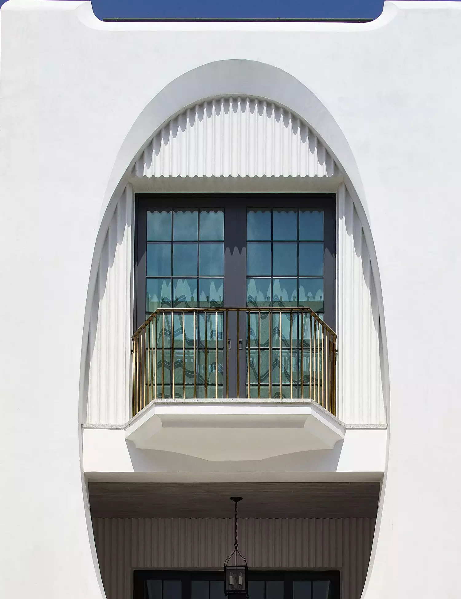 20 Beautiful Window Trim Ideas That Will Transform Your Home's Exterior 18 Black and White Ripples