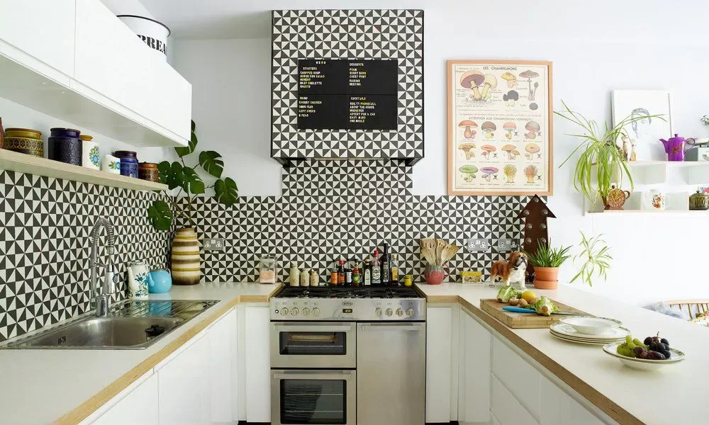 Black-and-White Tile