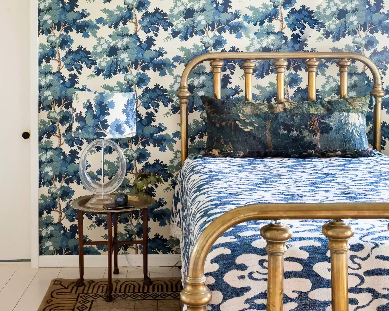 22 Stunning Blue Wall Ideas That Will Transform Your Home 2 Blue Bedroom Wallpaper