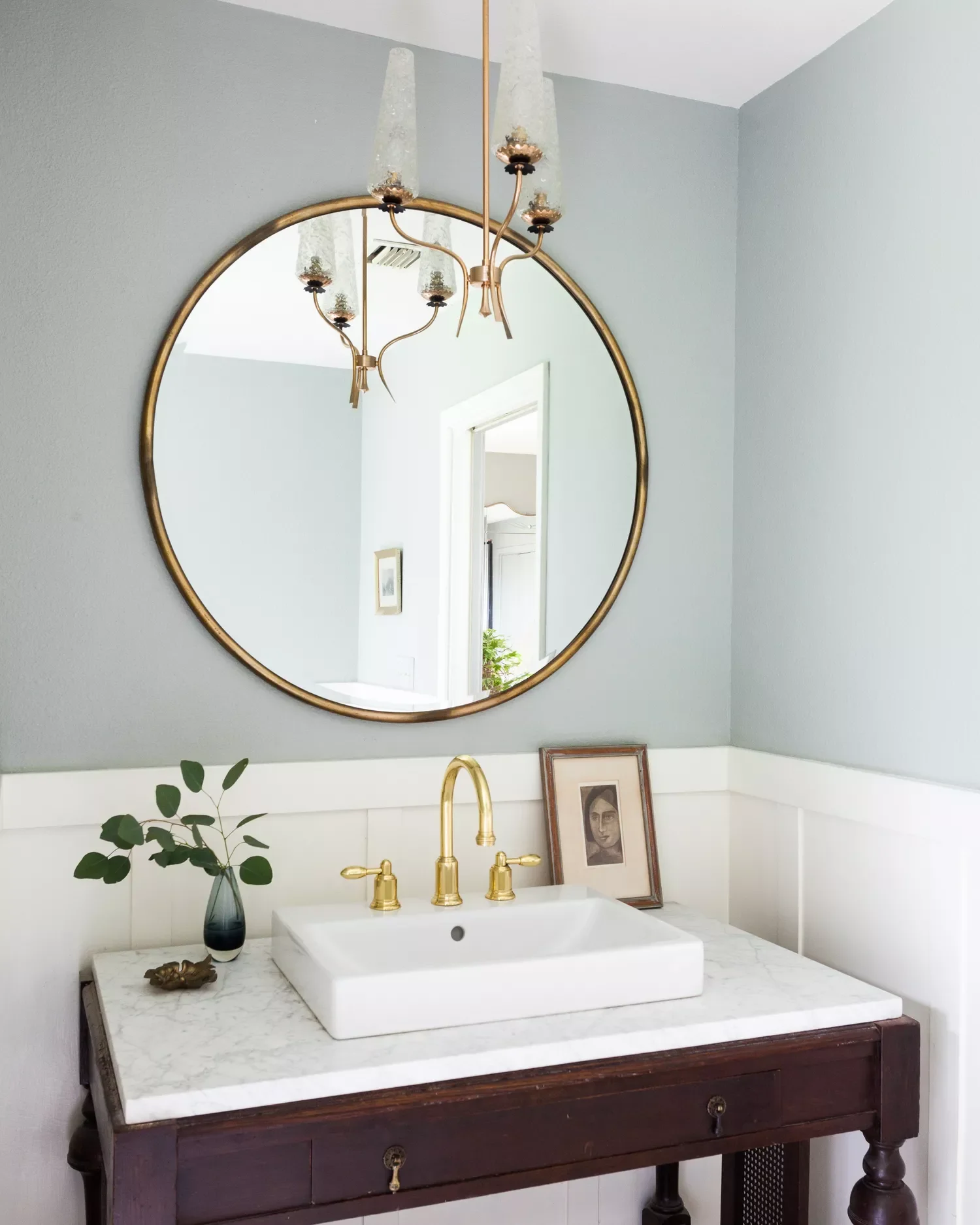 34 Stunning Blue Bathroom Ideas That Transform Your Space Into a Relaxing Retreat 15 Blue-Gray Bathroom