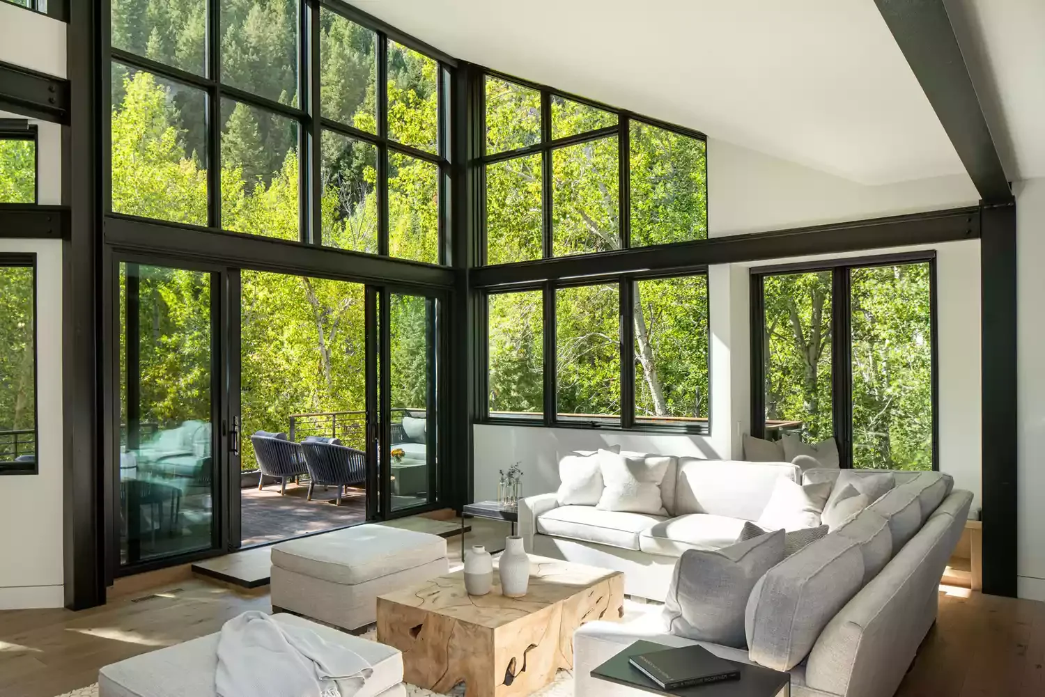21 Contemporary Window Trim Designs That Transform Your Home 18 Blur the Lines