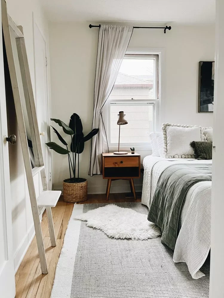 25 Clever Small Primary Bedroom Ideas That Make Your Space Feel Surprisingly Spacious 4 Bohemian Style Small Bedroom