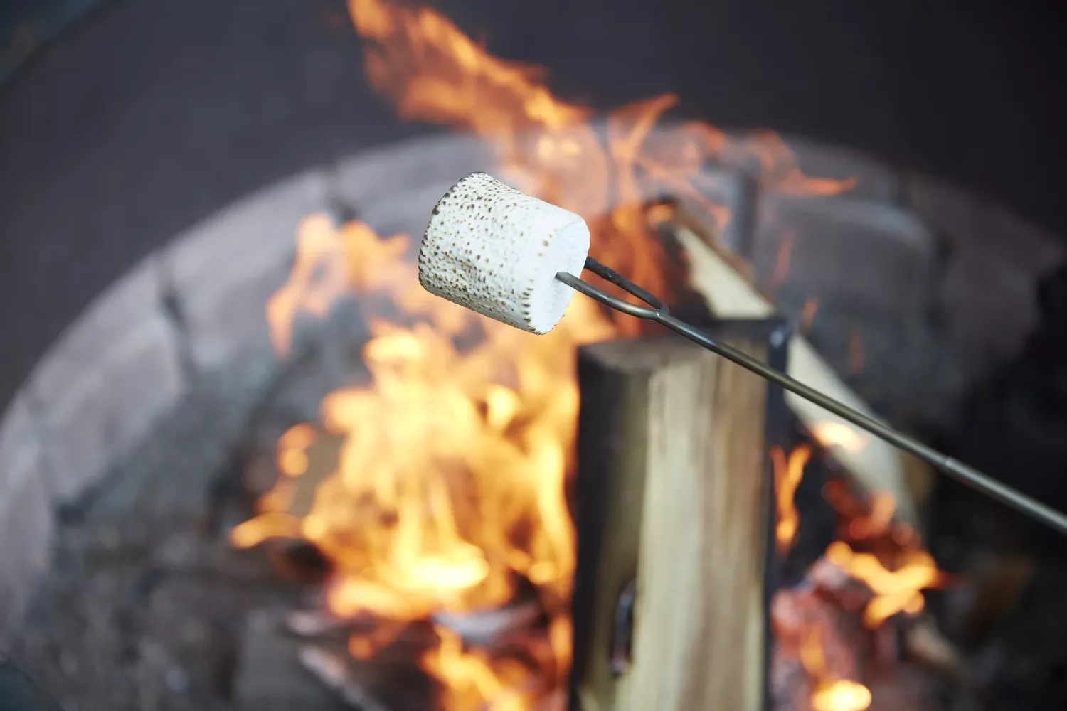 33 Creative New Year's Eve Home Party Ideas to Transform Your Space 33 Bonfire Party