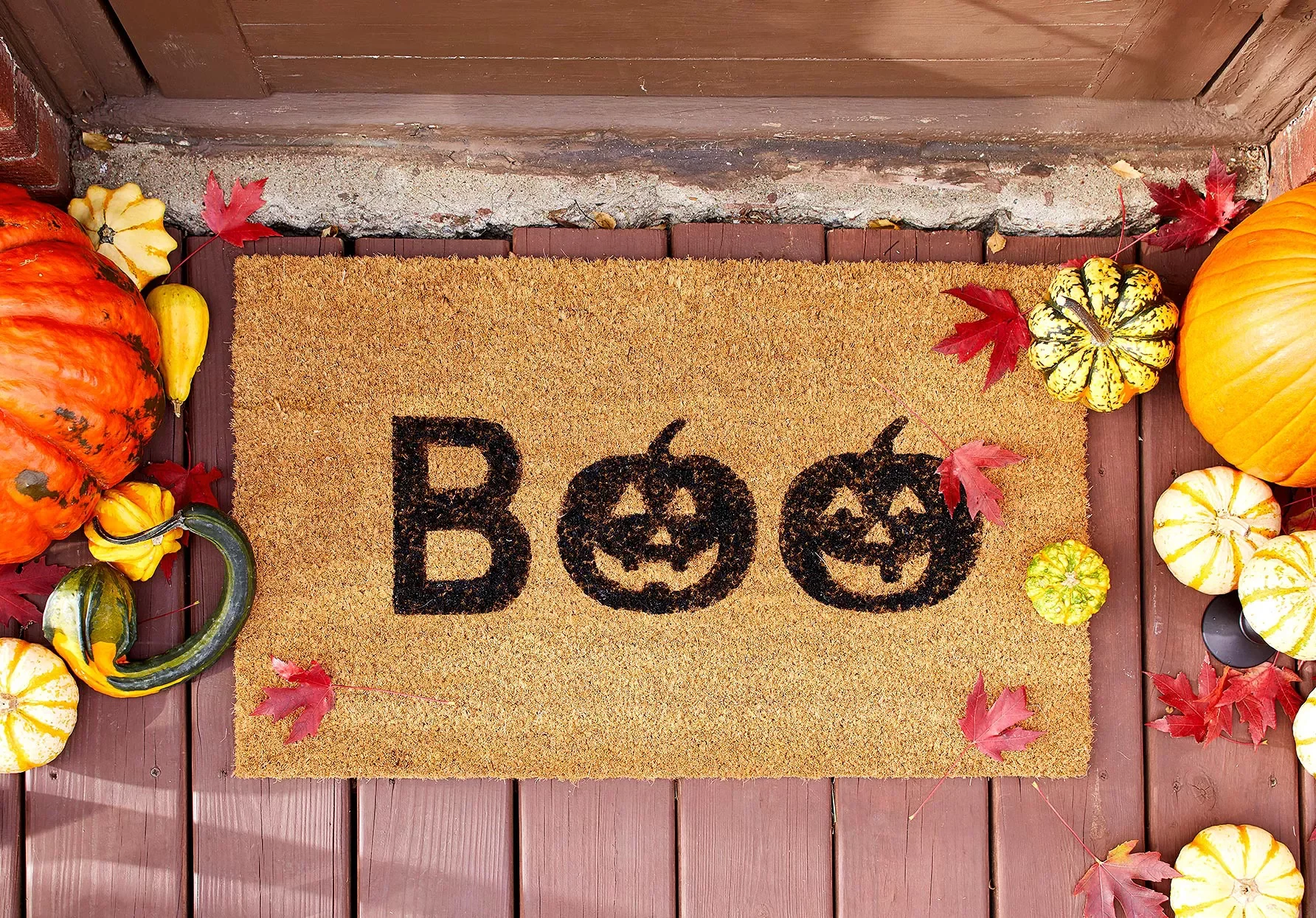 56 Creative DIY Halloween Decorations for Outdoor Spaces 17 Boo-tiful Doormat