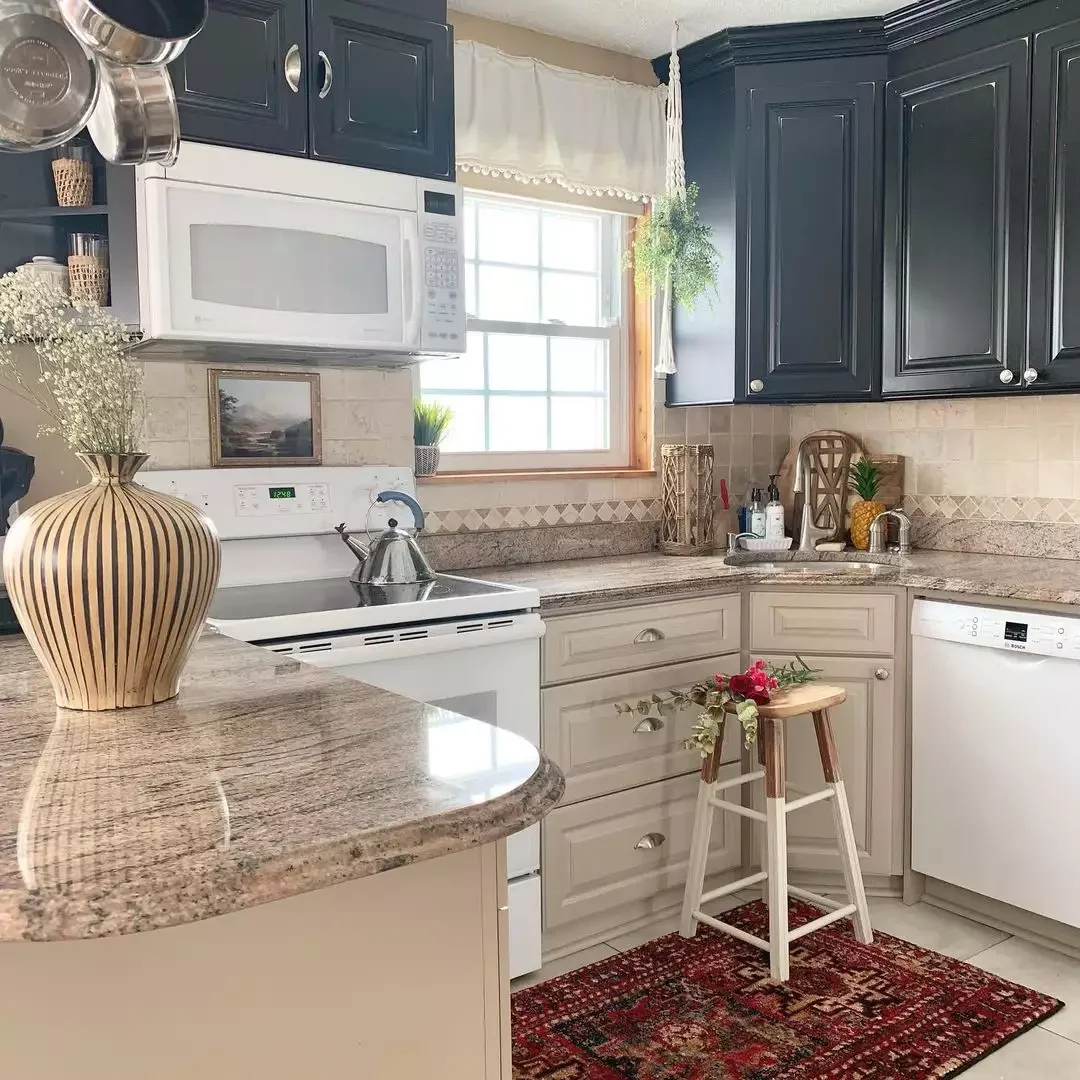 37 Stunning Backsplash Ideas That Make White Cabinets and Granite Countertops Shine Bordered Design