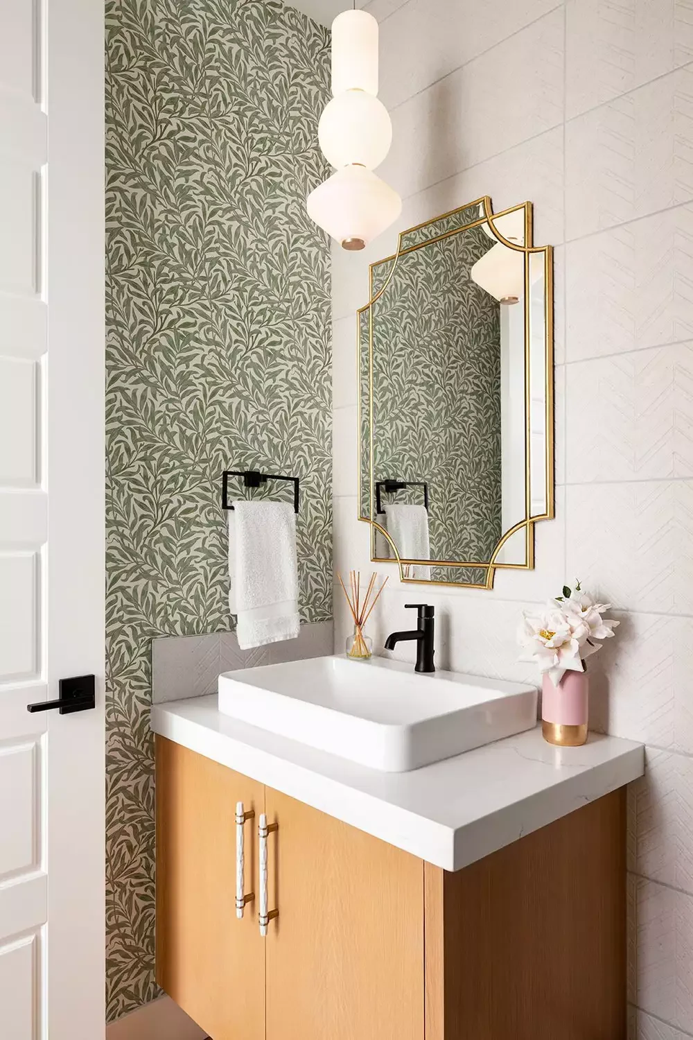 44 Bathroom Accent Wall Ideas That Completely Transform Botanical Wallpaper Accent