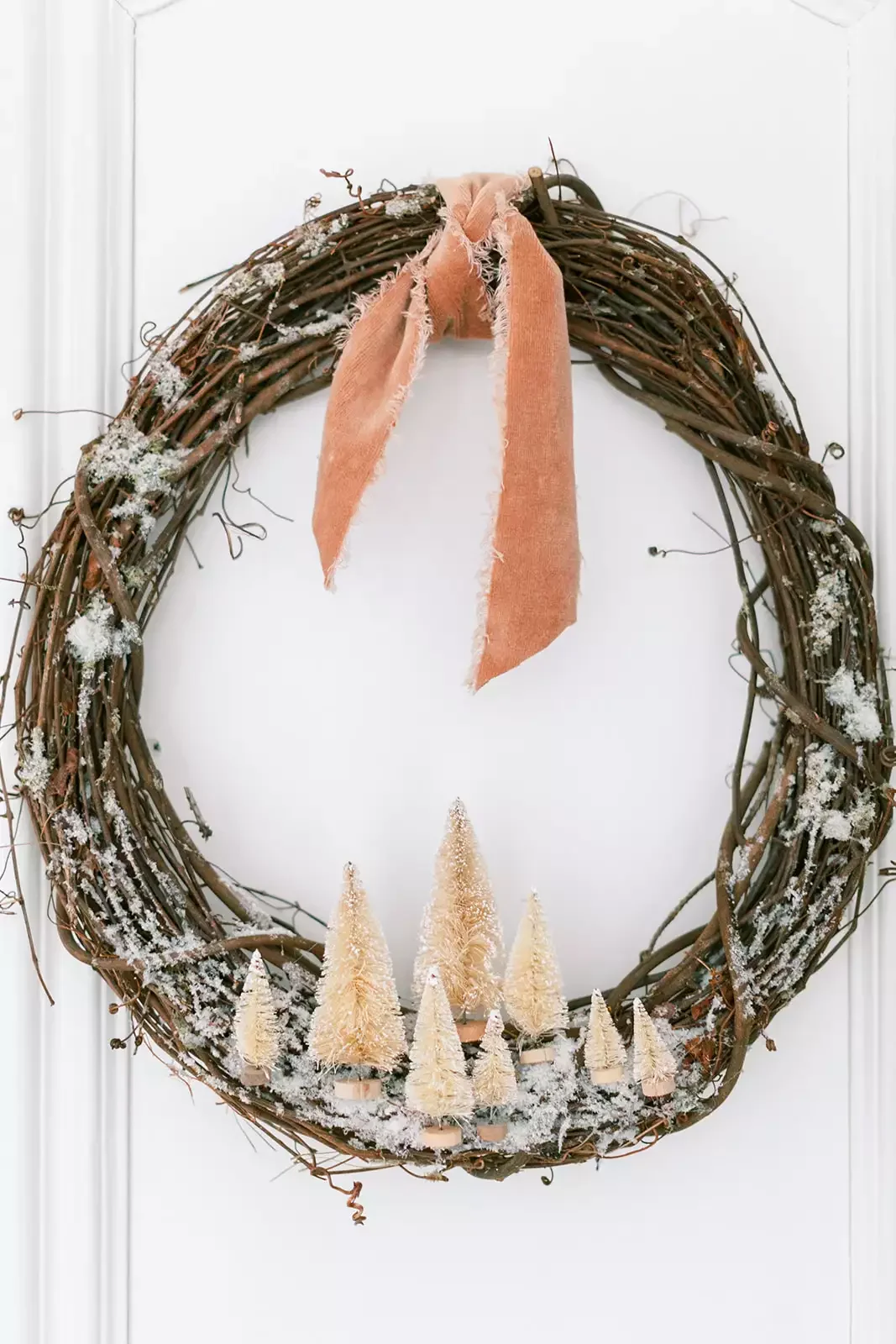 43 DIY Christmas Tree Ideas That Will Wow Your Holiday Guests Bottle Brush Tree Wreath