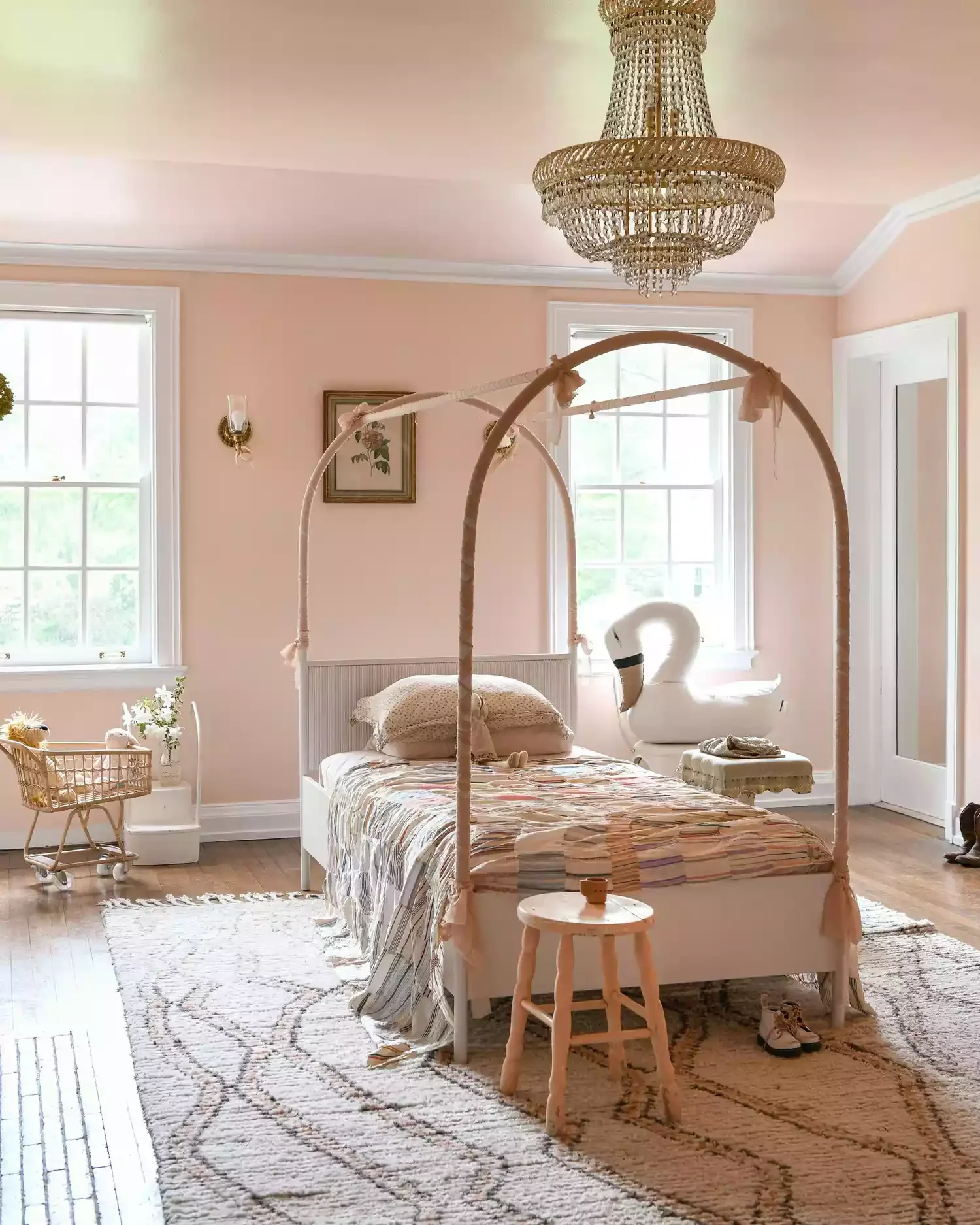 37 Stunning Canopy Bed Ideas to Transform Your Bedroom 9 Bow-Tied Canopy Bed