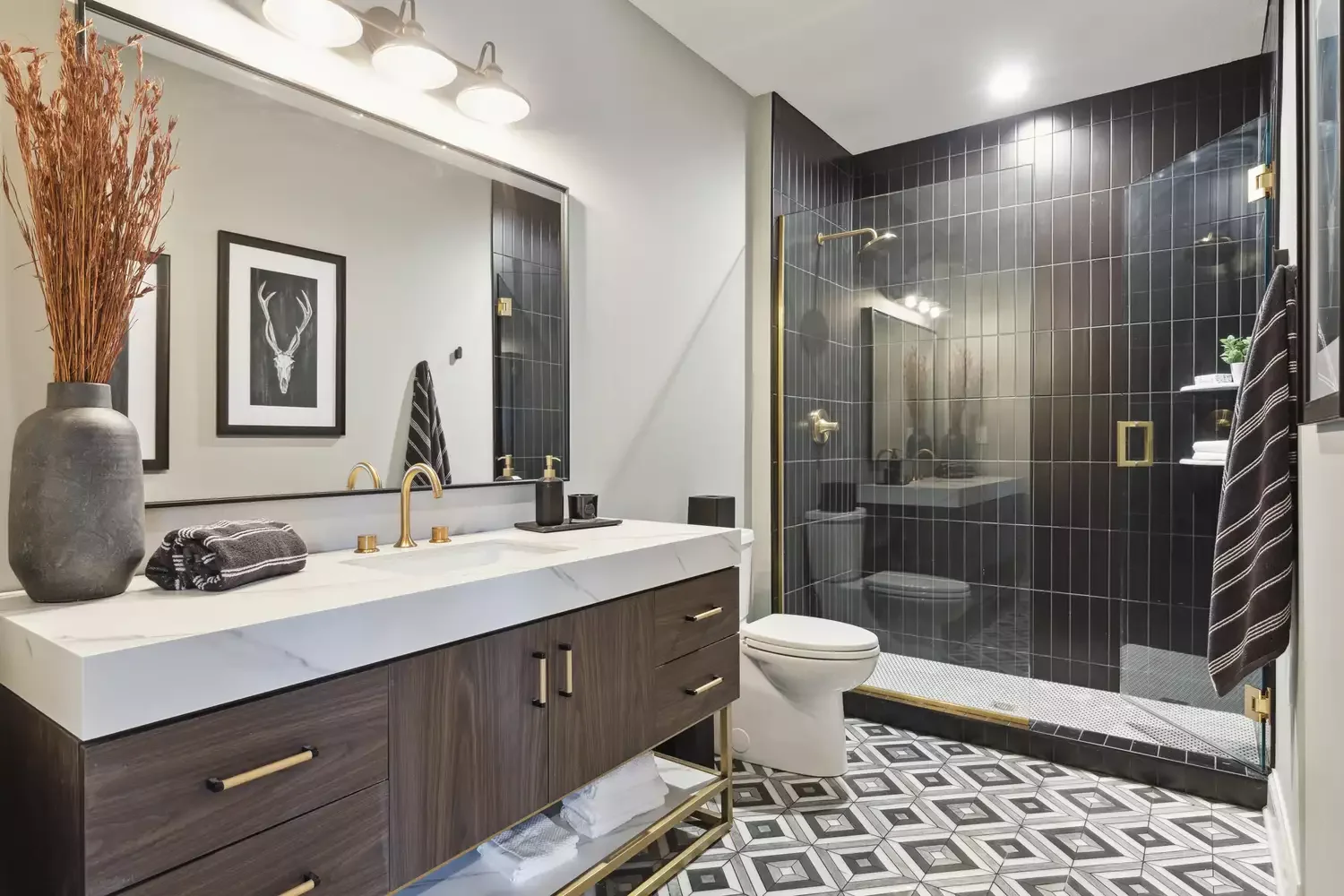 30 Stunning Bathroom Door Designs That Will Transform Your Space 23 Brass-Edge Door