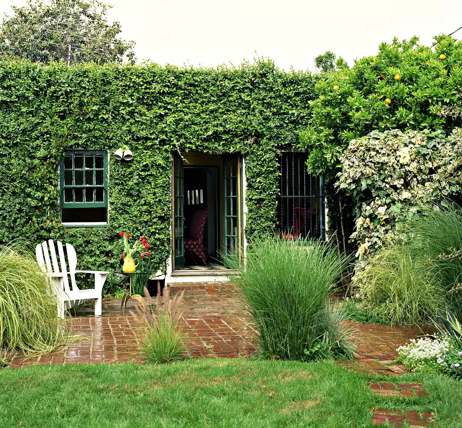 35 Stunning Brick Patio Ideas That Transform Outdoor Spaces Brick Patio With Ivy Walls