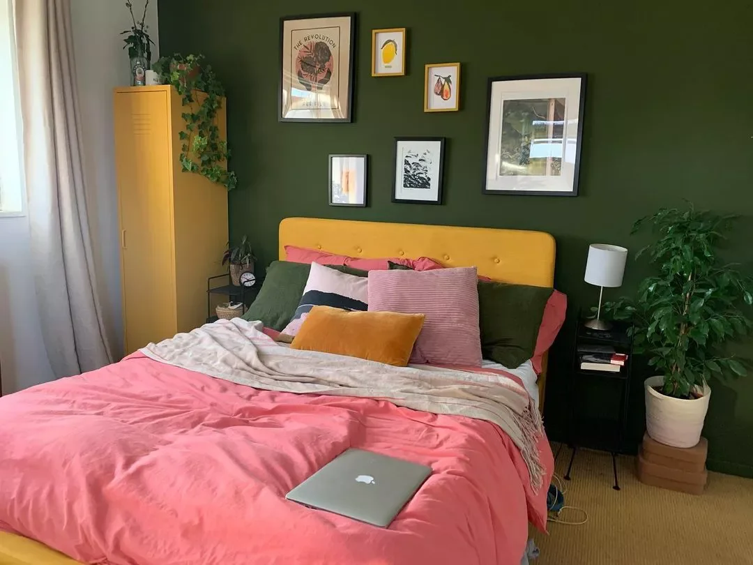 33 Stunning Dark Green Bedroom Ideas That Will Transform Your Space 5 Brighten It Up