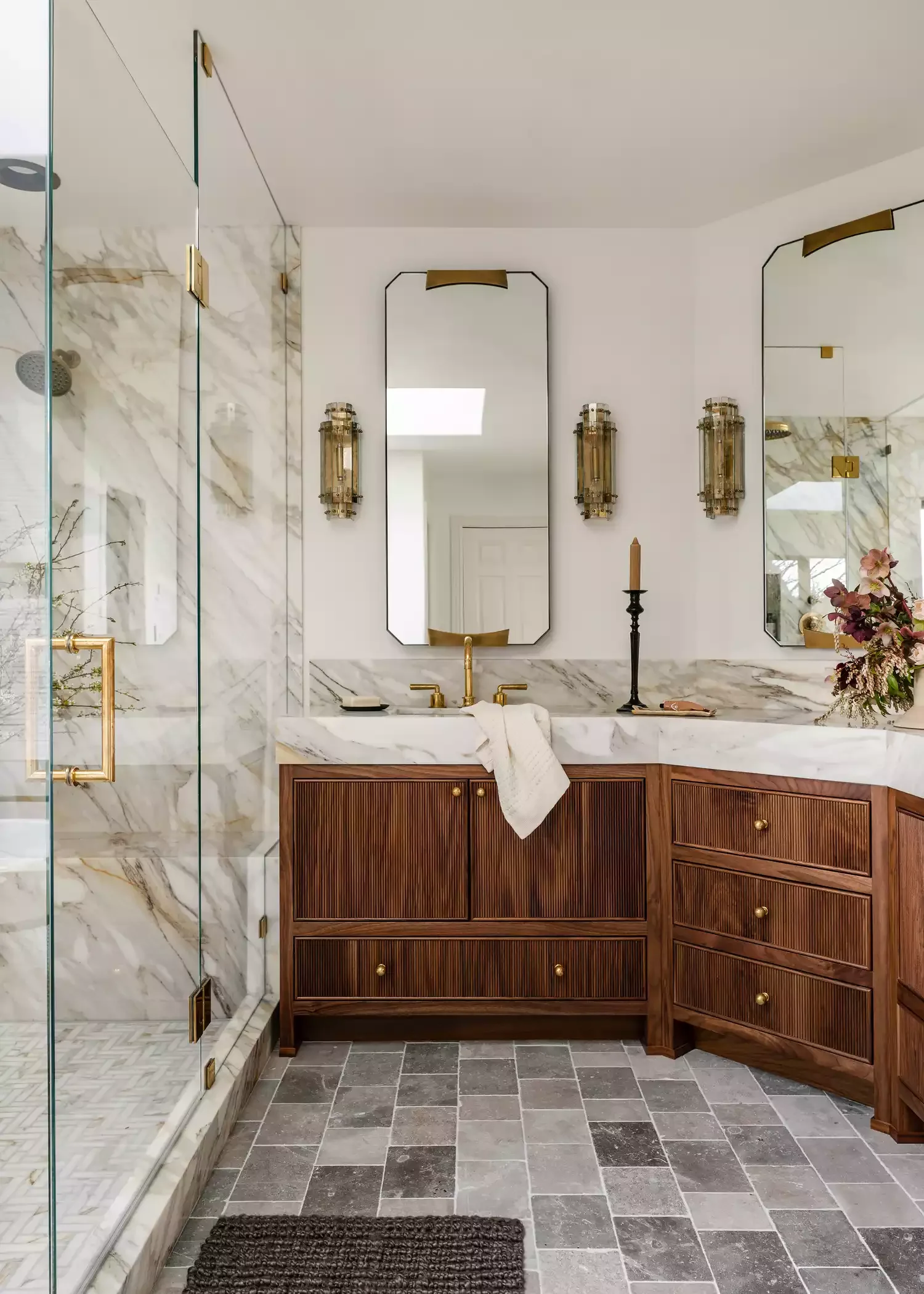 18 Beautiful Beige Bathroom Ideas That Minimalists Absolutely Adore 11 Bring Vining