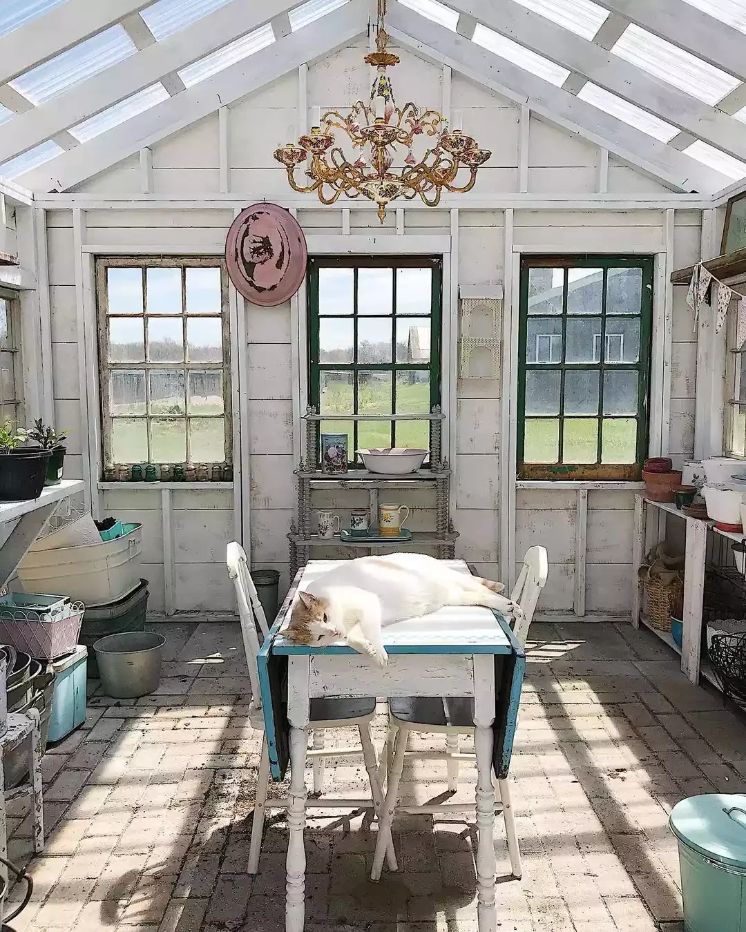 Bring Vintage Furniture Into the Mix