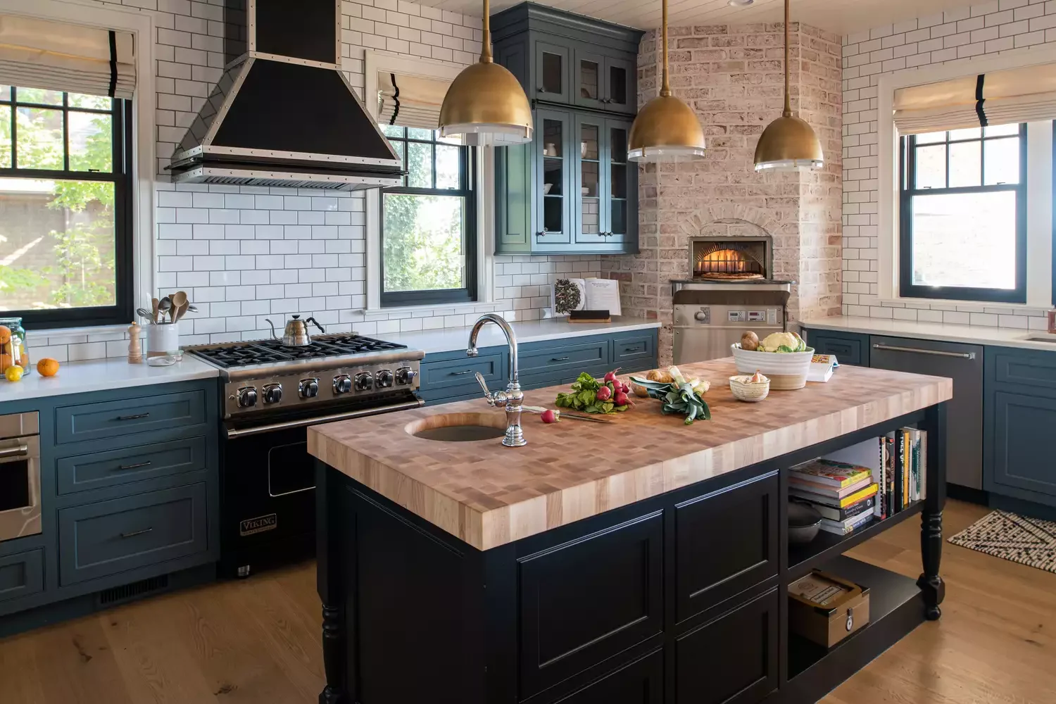 32 Modern Farmhouse Kitchen Ideas That'll Transform Your Cooking Space Bring in Some Industrial Elements