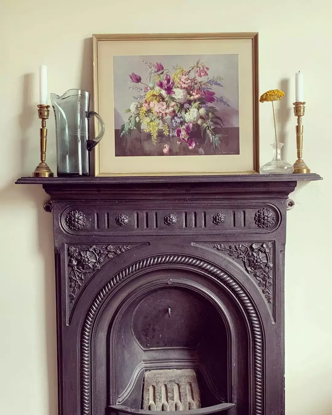 51 Creative Fireplace Mantel Decorating Ideas That Will Transform Your Living Space 24 Bring on the Vintage Style