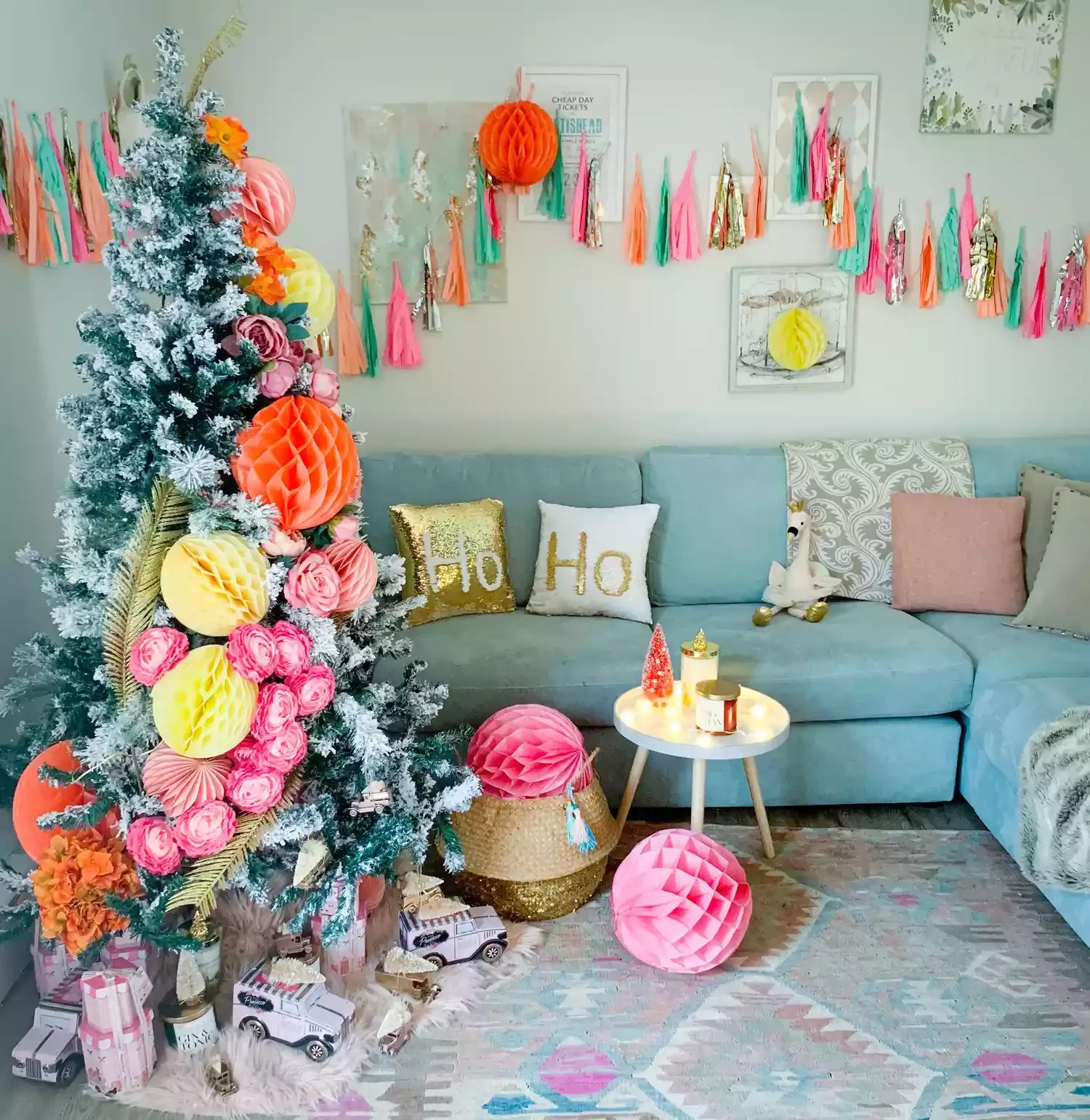 60 Stunning Christmas Tree Ideas to Transform Your Home This Holiday Season 19 Budget-Friendly Tree