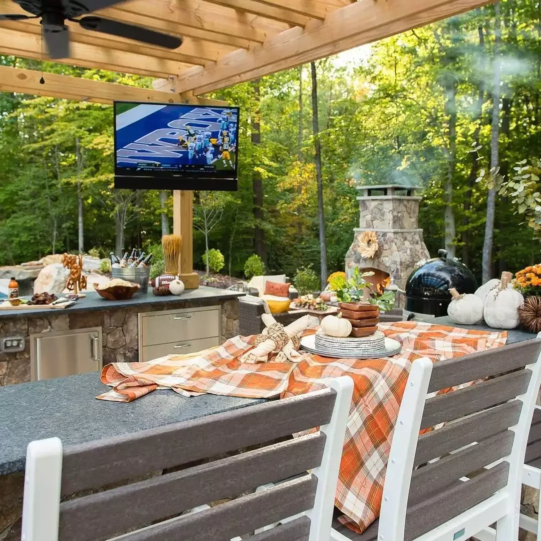 62 Stunning Thanksgiving Table Ideas That Will Wow Your Guests 61 Buffet-Style Thanksgiving