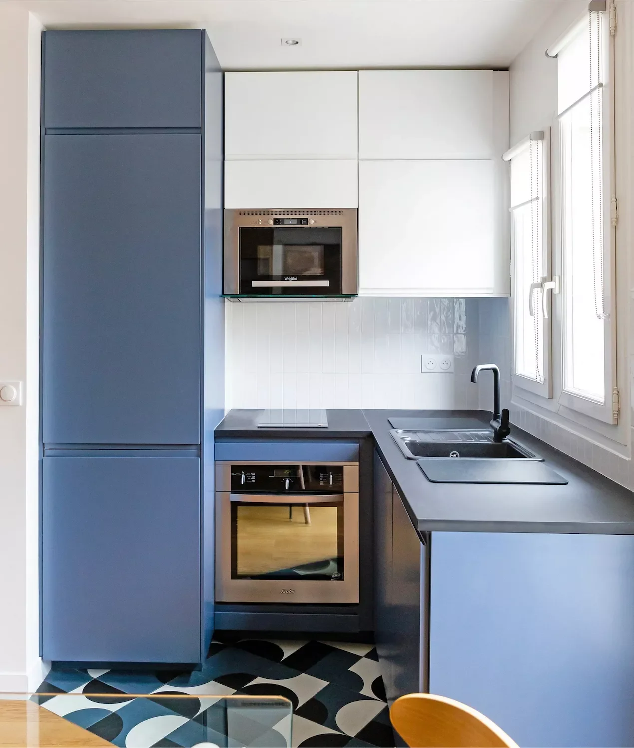 52 Creative Apartment Kitchen Ideas That Keep Your Security Deposit Safe 23 Build In Appliances