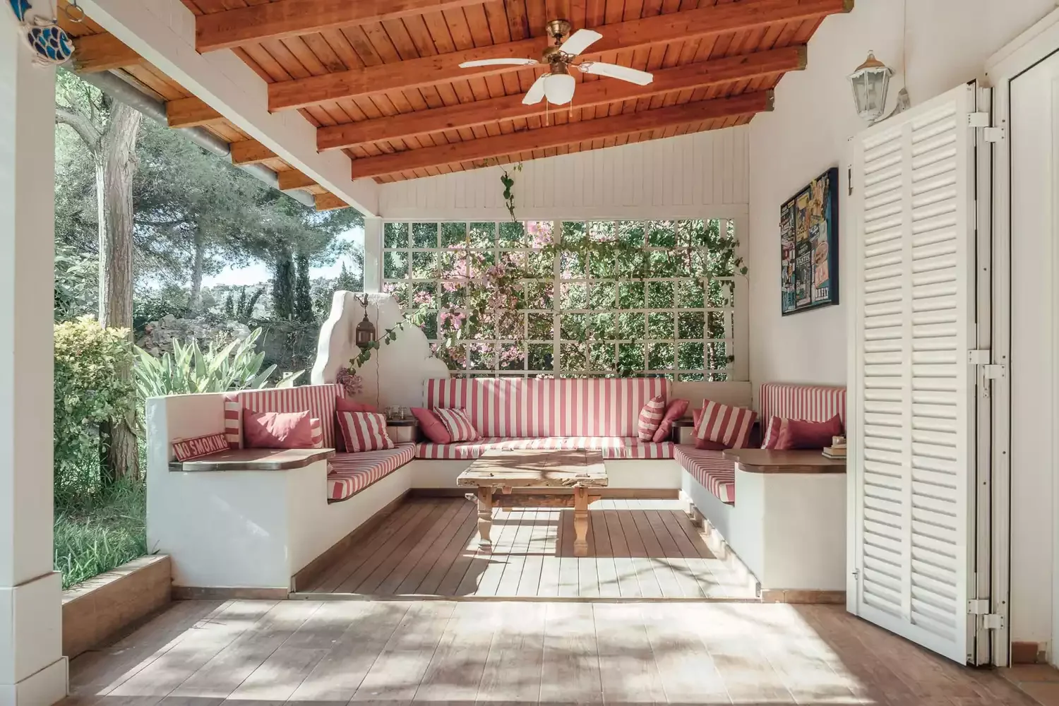 Build In a Banquette