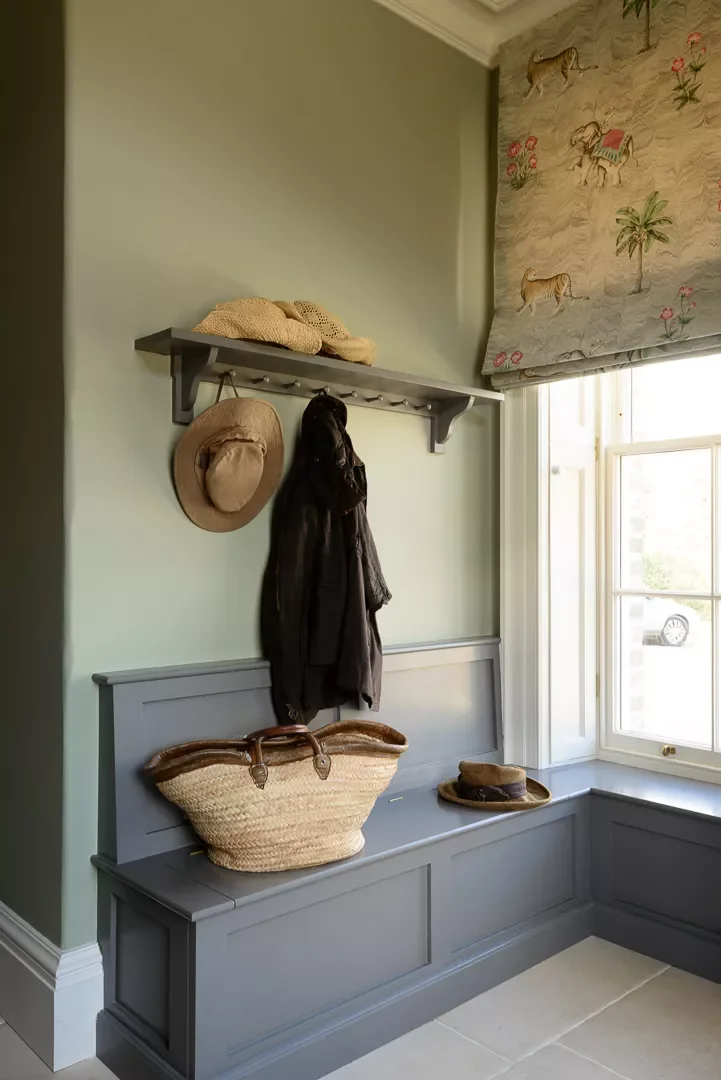 Build-In a Storage Bench