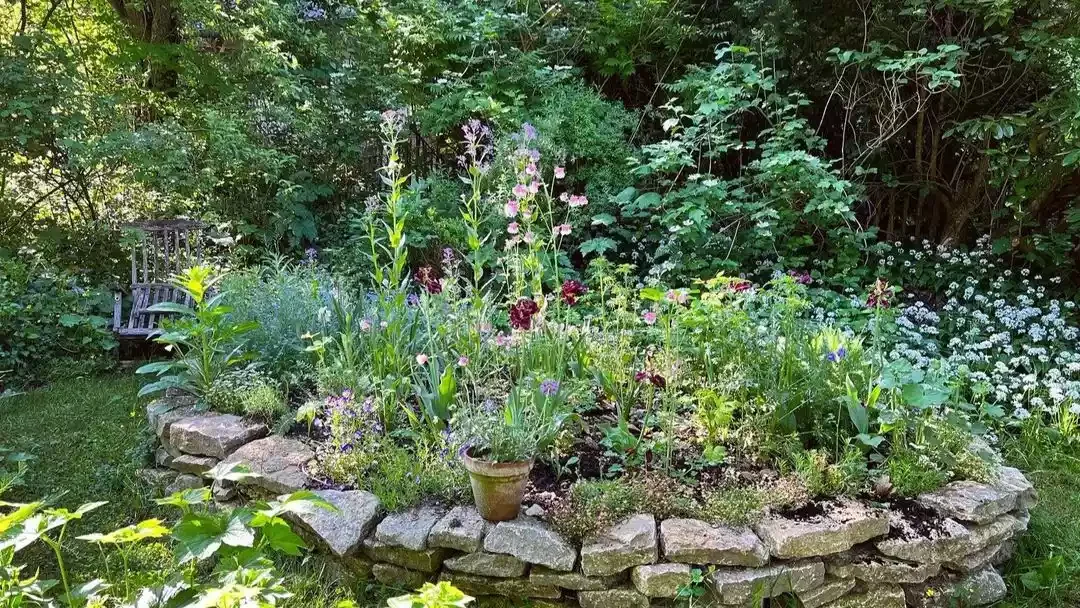 35 Enchanting Cottage Garden Ideas That Transform Your Outdoor Space Into a Magical Retreat Build Stone Raised Garden Beds