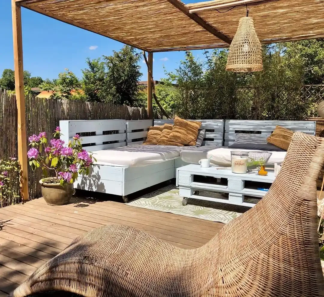 15 Outdoor Room Ideas That Transform Your Backyard Space Build Wood Pallet Seating