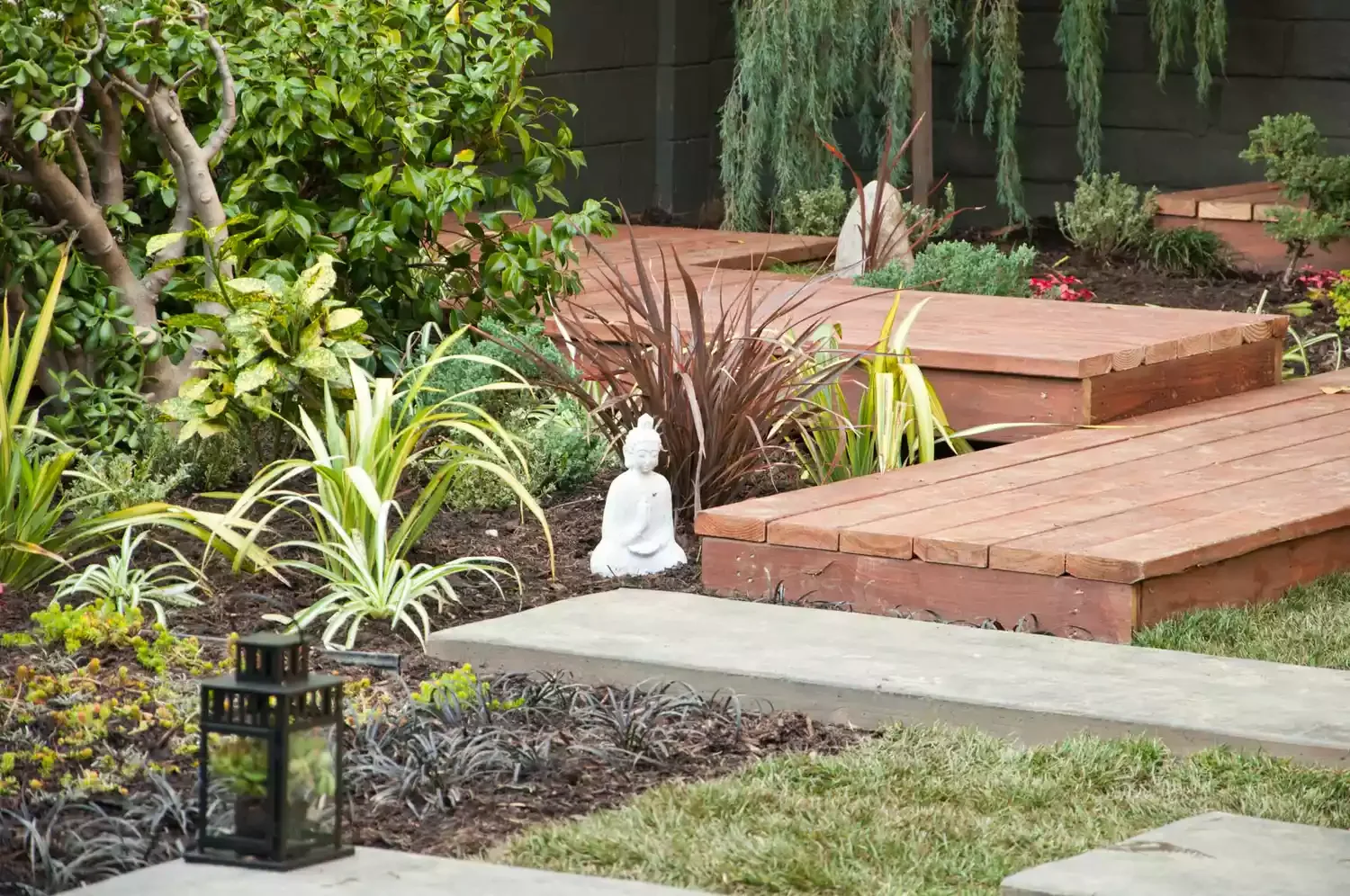 21 Tranquil Zen Garden Ideas That Will Transform Your Outdoor Space Build a Floating Deck