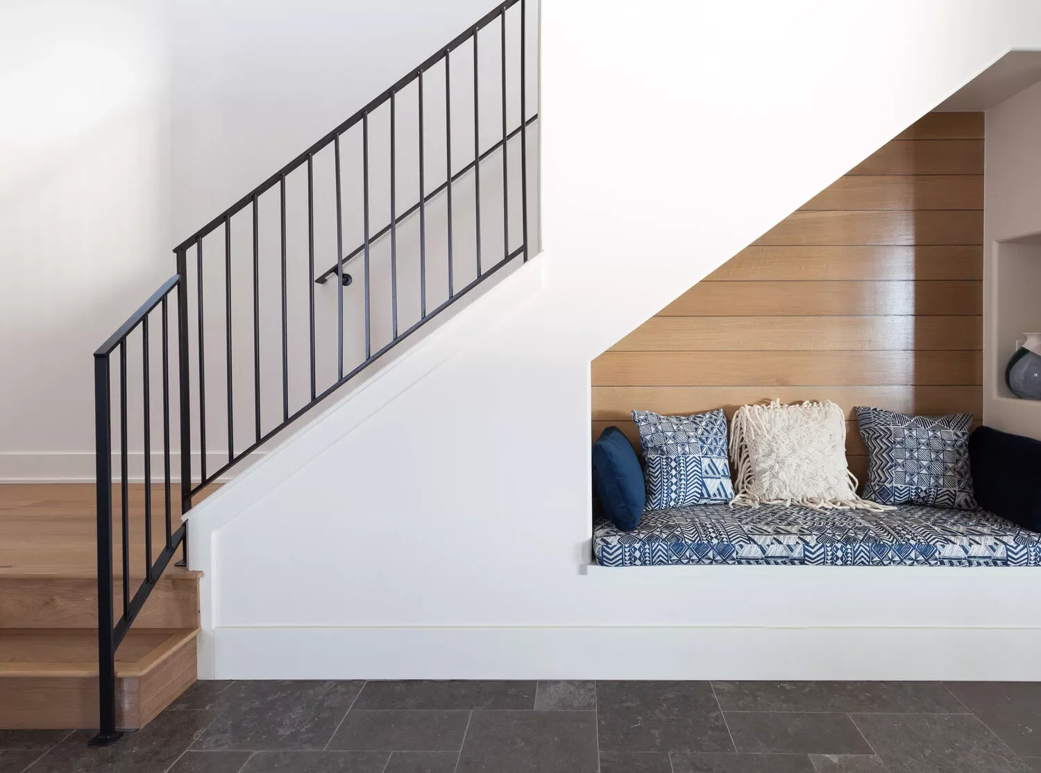 27 Clever Under-Stair Storage Solutions That Transform Wasted Space Build a Reading Nook
