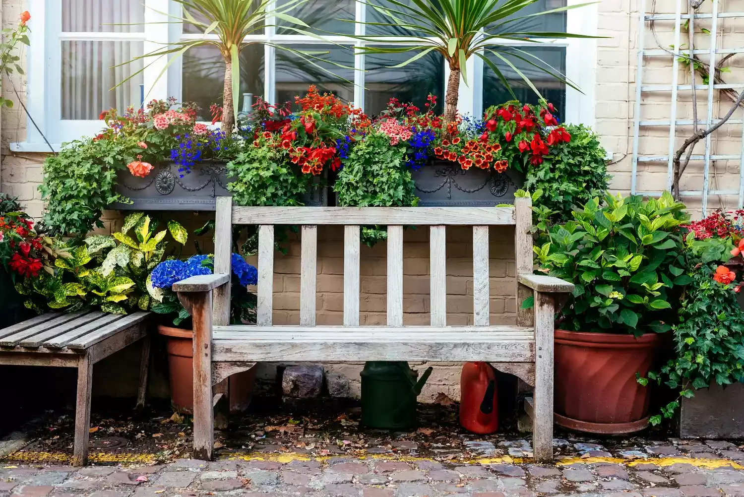 23 Budget-Friendly Front Yard Makeover Ideas That Will Wow Your Neighbors Build a Simple Bench