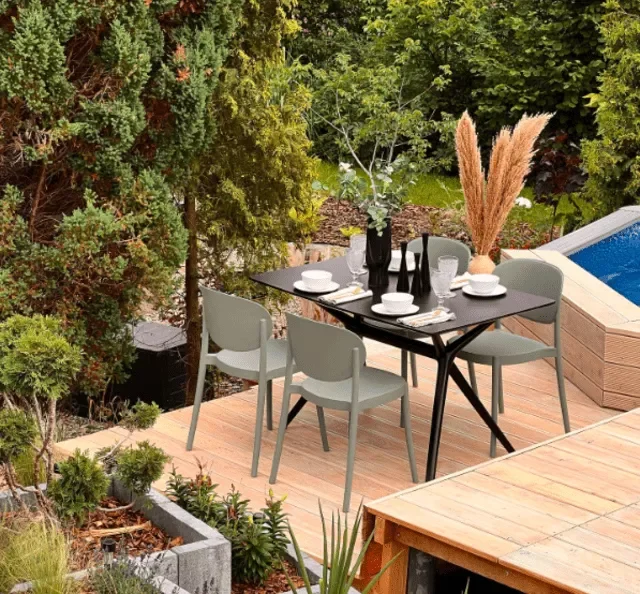 21 Creative Ways to Add Privacy to Your Deck Retreat 12 Build a Terraced Wall